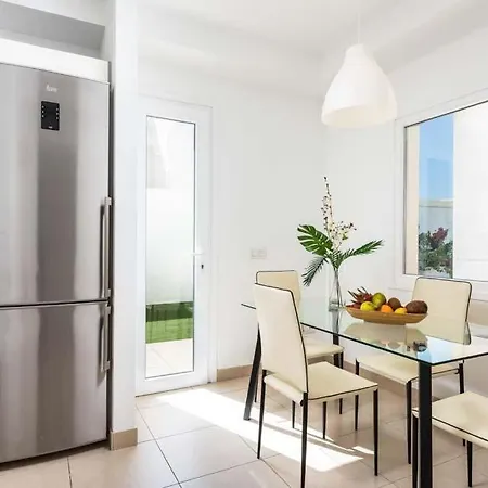 Villa Playa De Fanabe Sleeps 8 Pool Air Con Wifi *