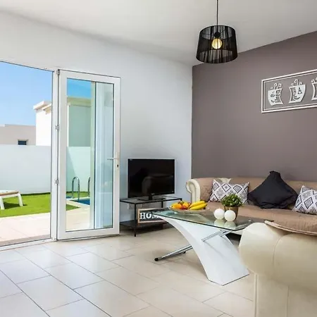 Playa De Fanabe Sleeps 8 Pool Air Con Wifi Villa