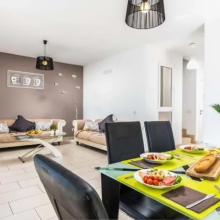 Playa De Fanabe Sleeps 8 Pool Air Con Wifi Villa Costa Adeje (Tenerife)