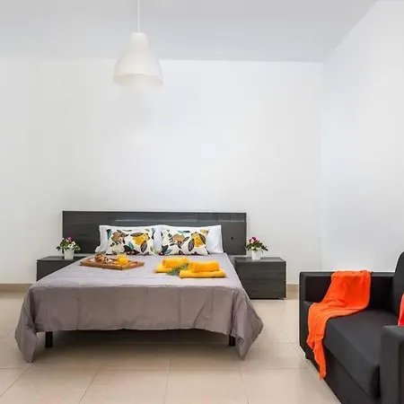 Villa Playa De Fanabe Sleeps 8 Pool Air Con Wifi *