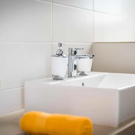 Villa Playa De Fanabe Sleeps 8 Pool Air Con Wifi Costa Adeje (Tenerife)